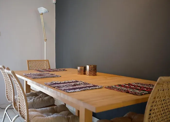 Sofia Luxury * לוטראקי