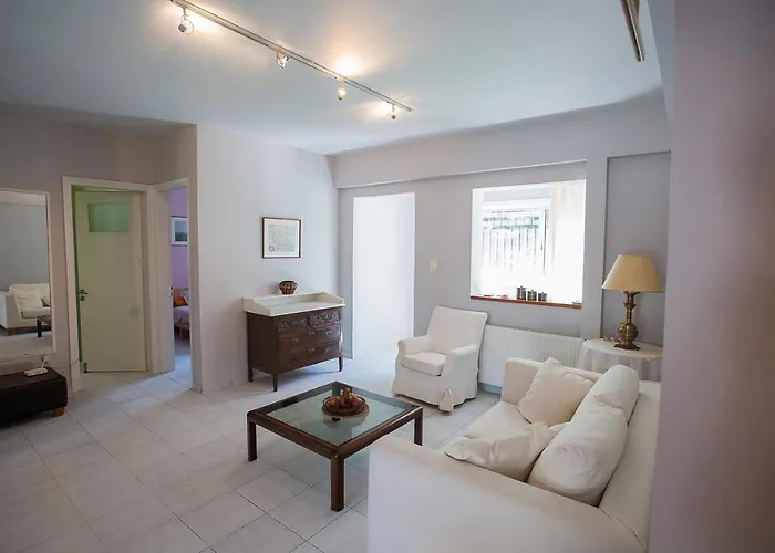 Sofia Luxury * לוטראקי